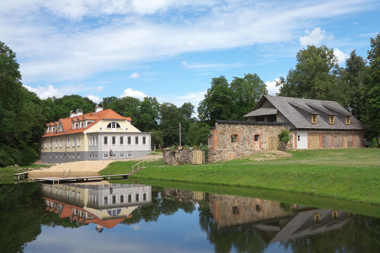 Botique & Spa Hotel Berkenes Manor Ziedkalne Exteriör bild