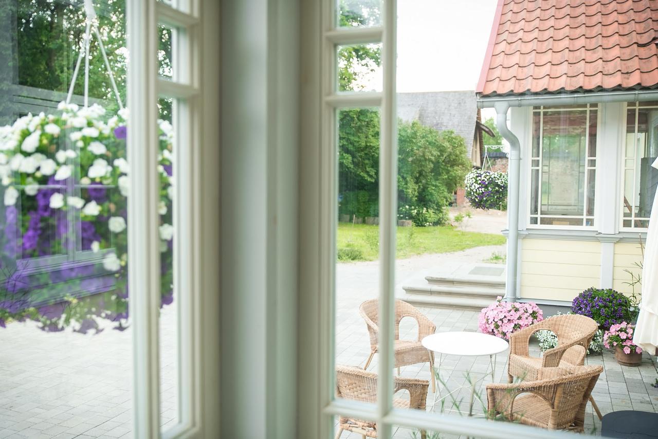 Botique & Spa Hotel Berkenes Manor Ziedkalne Exteriör bild