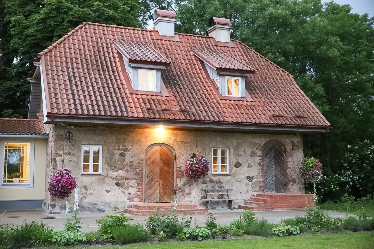 Botique & Spa Hotel Berkenes Manor Ziedkalne Exteriör bild